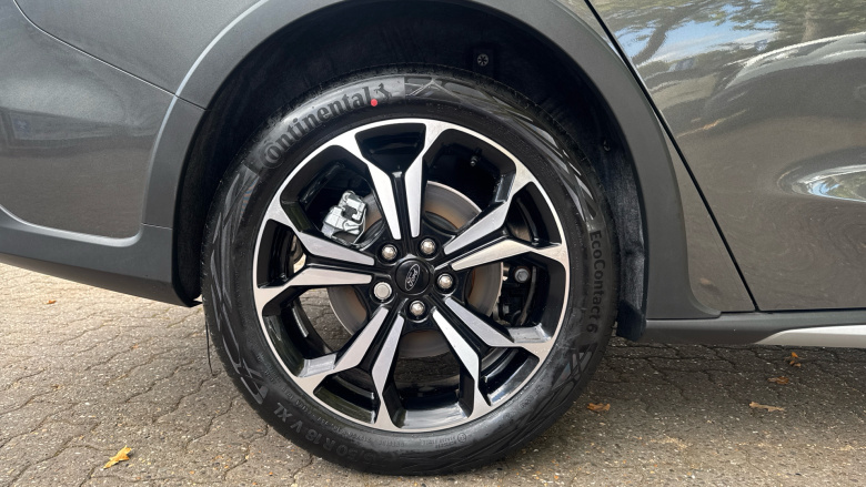 Ford Focus 1.0 EcoBoost Hybrid mHEV 155 Active X 5dr Auto Petrol Estate